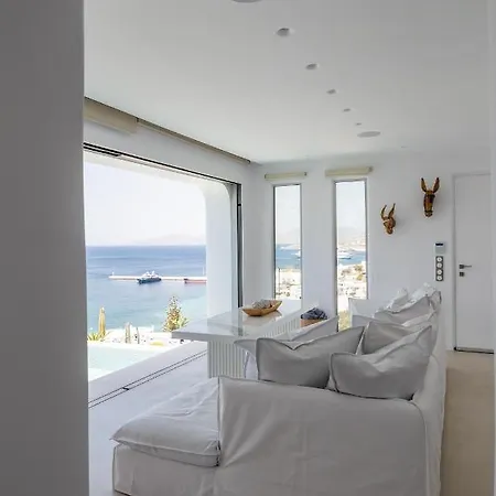 וילה Nima Klouvas